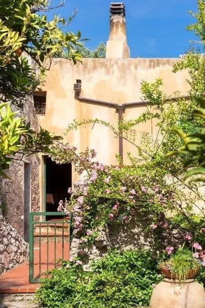 Agriturismo La Selva Finale Ligure Çiftlik konaklama